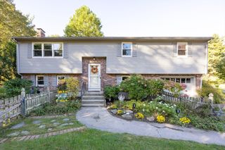 22 Greenview Drive, Holliston, MA 01746