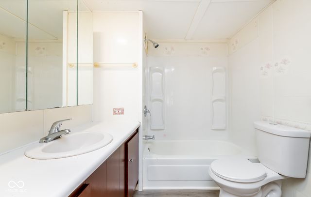 3299 W Wheeler Hollow Road, Vallonia, IN 47281