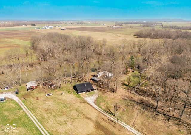 3299 W Wheeler Hollow Road, Vallonia, IN 47281