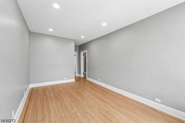 131 Kensington Ave D5, Jersey City, NJ 07304