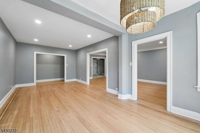 131 Kensington Ave D5, Jersey City, NJ 07304