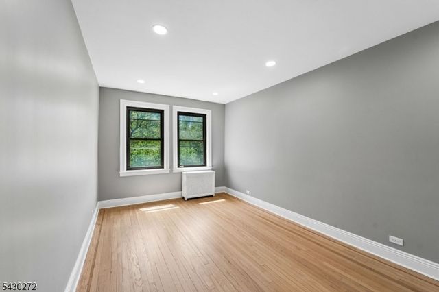 131 Kensington Ave D5, Jersey City, NJ 07304