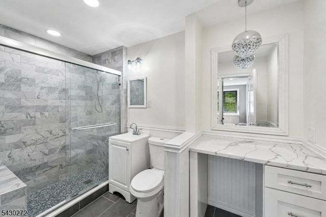 131 Kensington Ave D5, Jersey City, NJ 07304