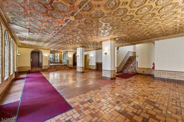 131 Kensington Ave D5, Jersey City, NJ 07304