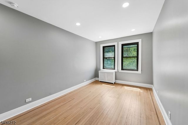 131 Kensington Ave D5, Jersey City, NJ 07304