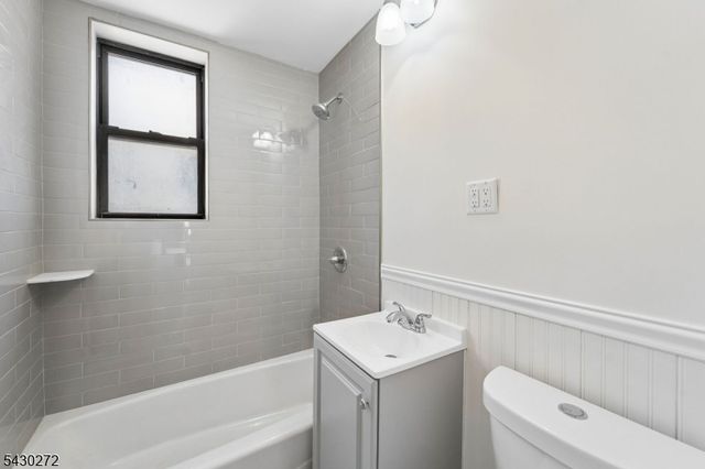 131 Kensington Ave D5, Jersey City, NJ 07304