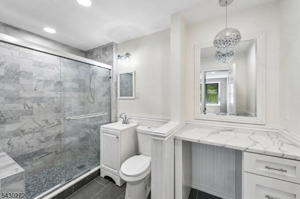 131 Kensington Ave D5, Jersey City, NJ 07304 — photo 3