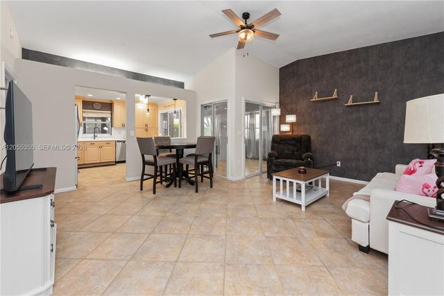 715 SE 22nd Lane, Homestead, FL 33033