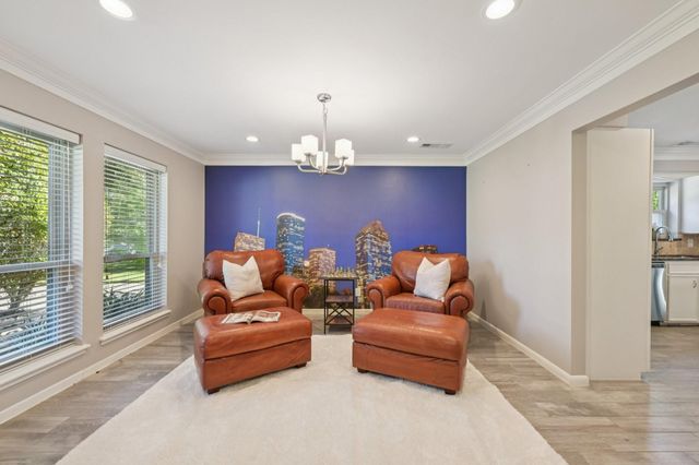 12527 Honeywood Trail, Houston, TX 77077