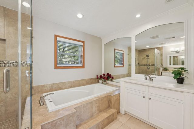 12527 Honeywood Trail, Houston, TX 77077