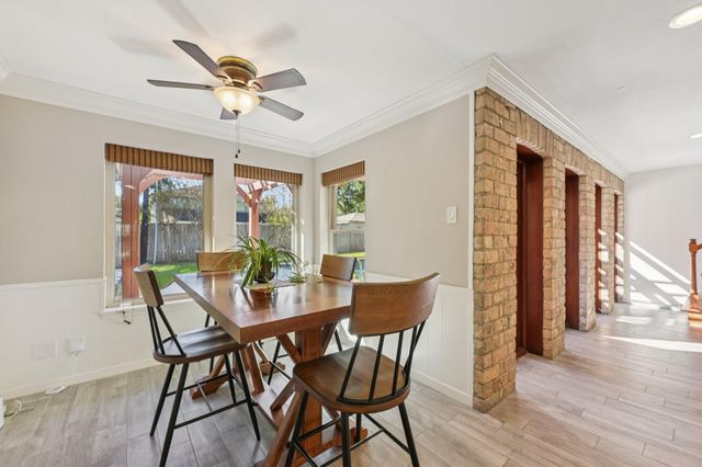 12527 Honeywood Trail, Houston, TX 77077