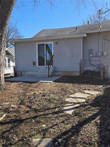 1036 Brown Avenue, Osawatomie, KS 66064