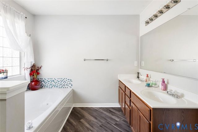 15650 River Rd, Chesterfield, VA 23838