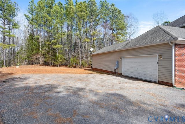 15650 River Rd, Chesterfield, VA 23838