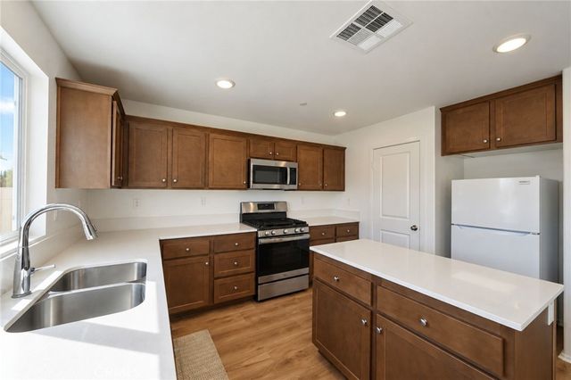 1248 Goldenbrush Way, Banning, CA 92220