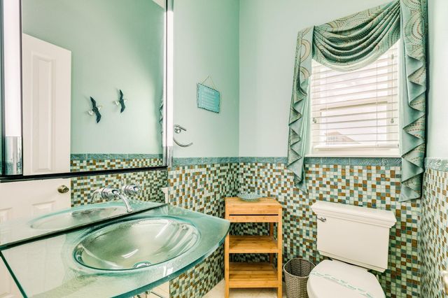 4227 Vista Boulevard, Galveston, TX 77554