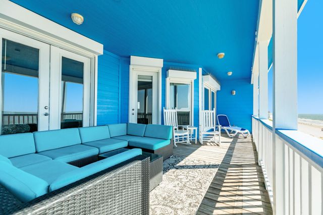 4227 Vista Boulevard, Galveston, TX 77554