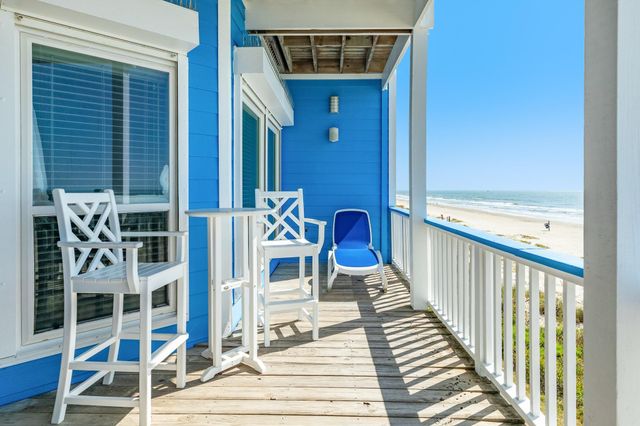 4227 Vista Boulevard, Galveston, TX 77554