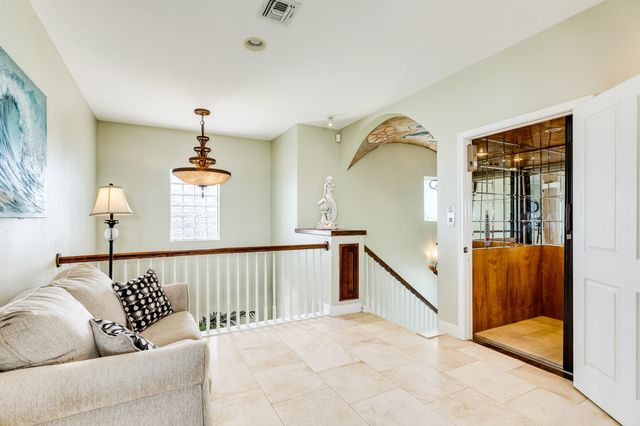 4227 Vista Boulevard, Galveston, TX 77554