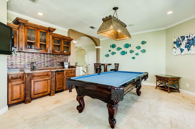 4227 Vista Boulevard, Galveston, TX 77554