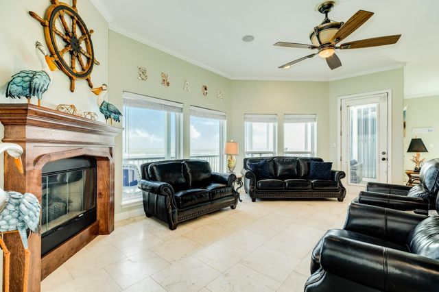 4227 Vista Boulevard, Galveston, TX 77554