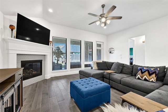 19306 Seabiscuit Stable Trail, Tomball, TX 77377