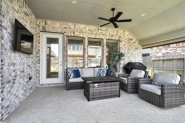 19306 Seabiscuit Stable Trail, Tomball, TX 77377