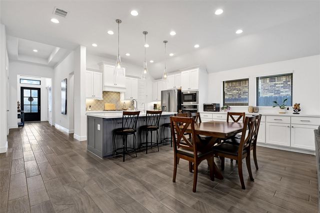 19306 Seabiscuit Stable Trail, Tomball, TX 77377