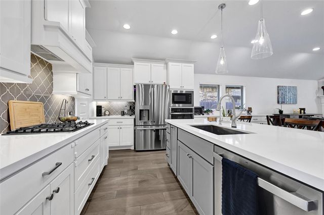 19306 Seabiscuit Stable Trail, Tomball, TX 77377