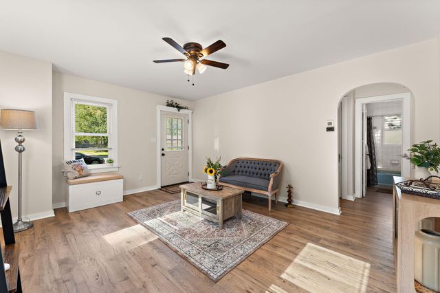 2832 W 41st Avenue, Gary, IN 46408