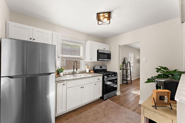 2832 W 41st Avenue, Gary, IN 46408