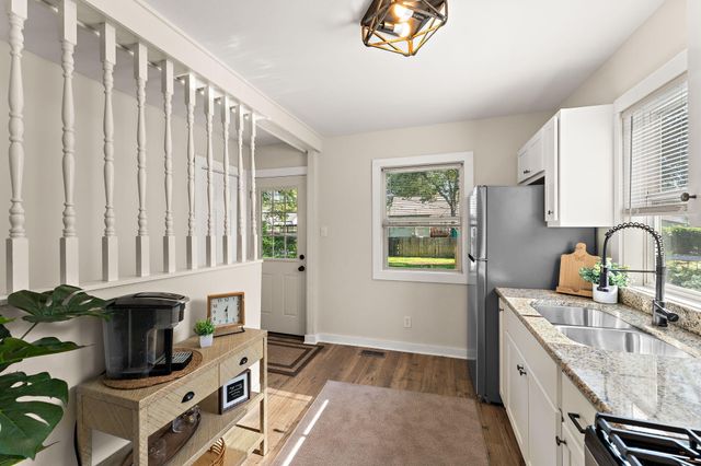 2832 W 41st Avenue, Gary, IN 46408