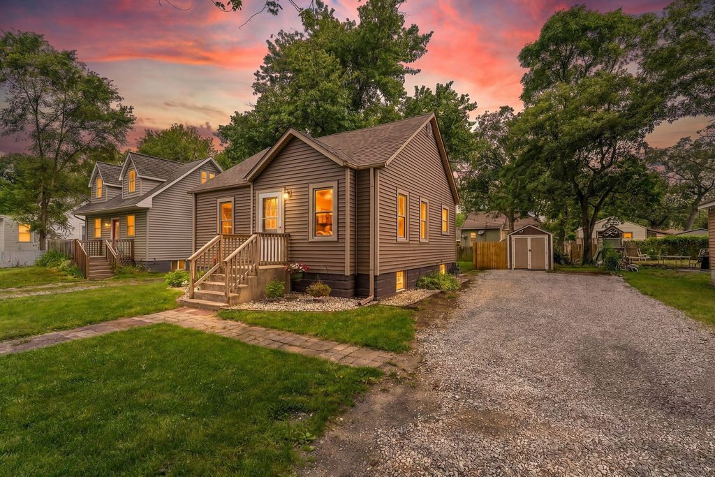 2832 W 41st Avenue, Gary, IN 46408