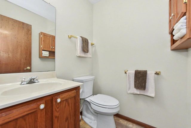 2920 Wildrose WAY, Racine, WI 53402