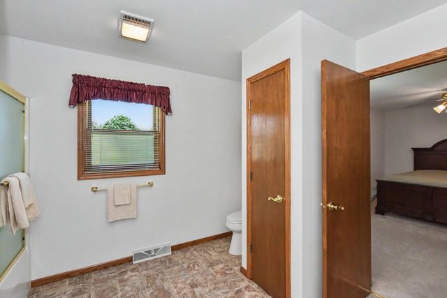 2920 Wildrose WAY, Racine, WI 53402
