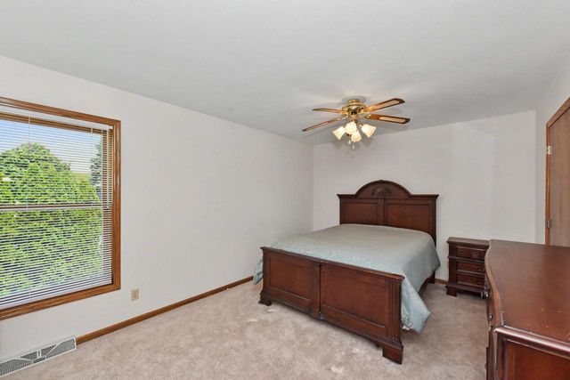 2920 Wildrose WAY, Racine, WI 53402