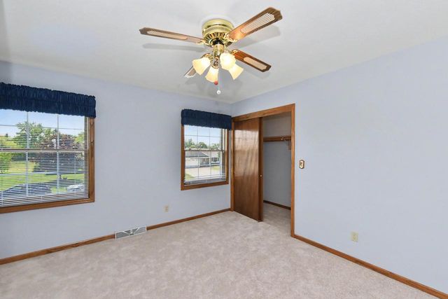 2920 Wildrose WAY, Racine, WI 53402