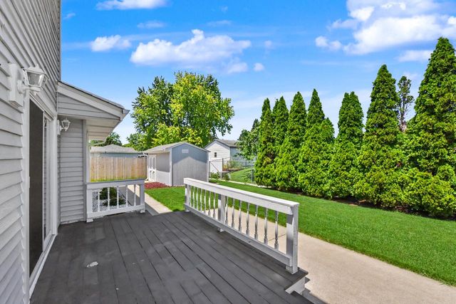 2920 Wildrose WAY, Racine, WI 53402