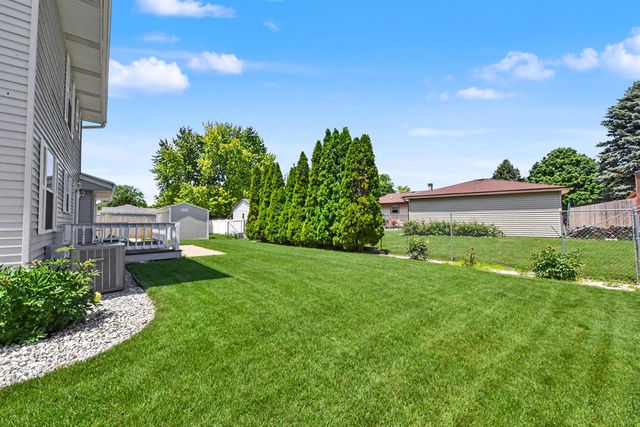 2920 Wildrose WAY, Racine, WI 53402