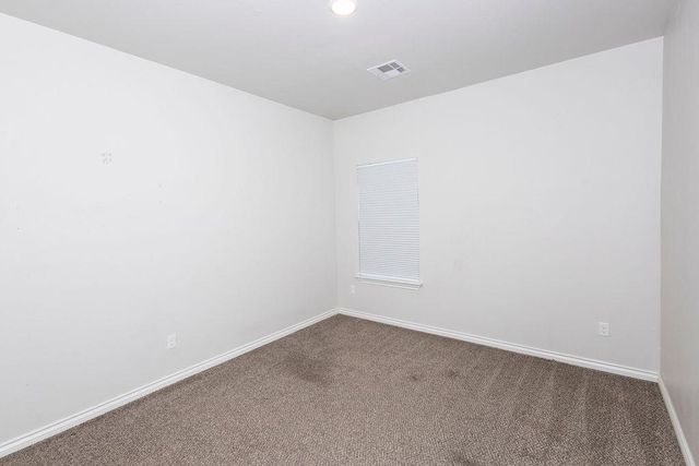 5923 NE Yorktown Ct, Elgin, OK 73538