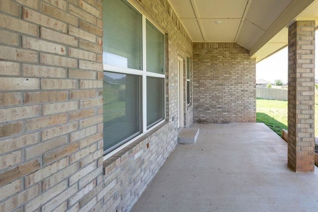 5923 NE Yorktown Ct, Elgin, OK 73538