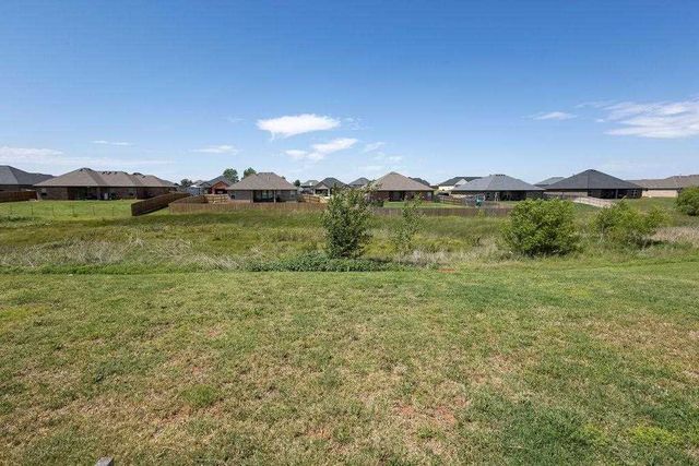 5923 NE Yorktown Ct, Elgin, OK 73538