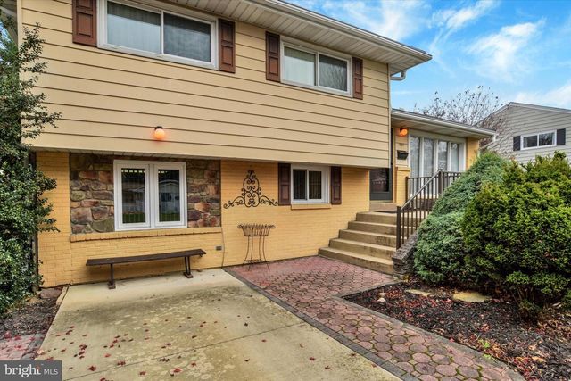 1007 DREXEL HILLS BOULEVARD, New Cumberland, PA 17070