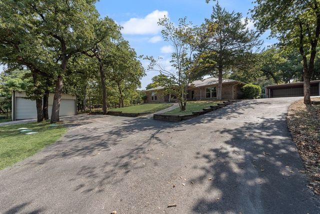 5700 N Ann Lane N, Fort Worth, TX 76140