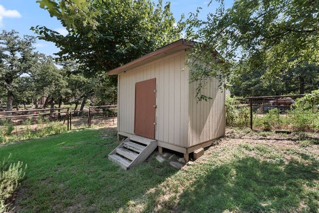 5700 N Ann Lane N, Fort Worth, TX 76140