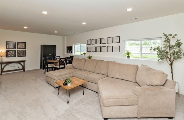 65 NW Rolling Circle, Waukee, IA 50263
