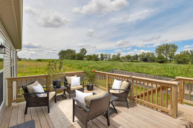 65 NW Rolling Circle, Waukee, IA 50263