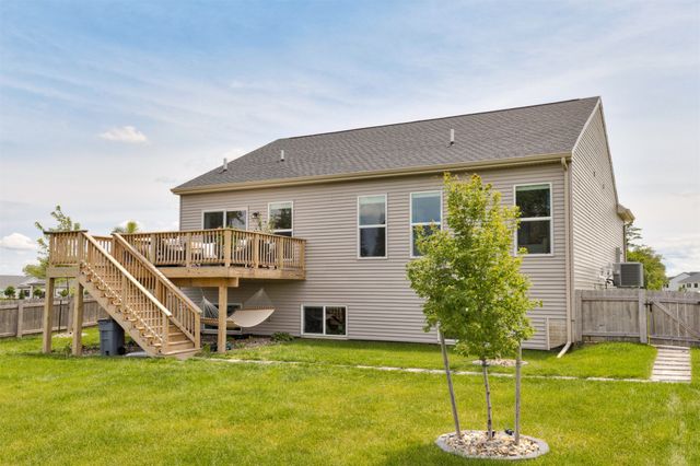 65 NW Rolling Circle, Waukee, IA 50263