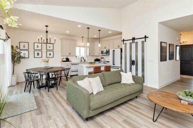 65 NW Rolling Circle, Waukee, IA 50263