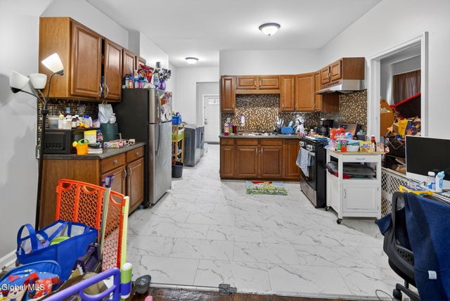1216 5th Avenue, Troy, NY 12180